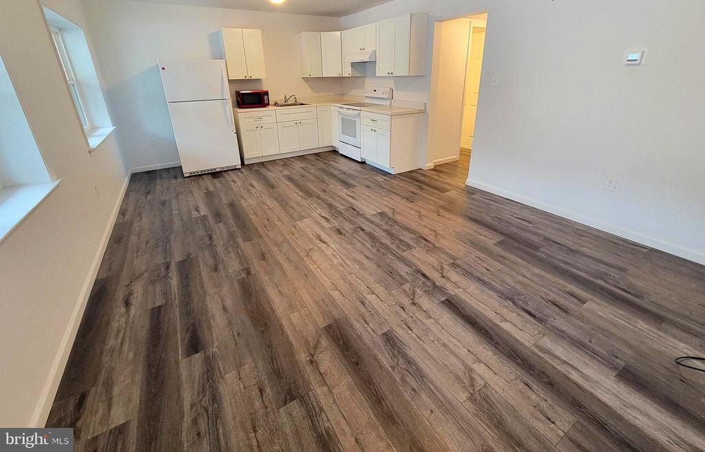 Foto principal - 36.5 W Lancaster Ave