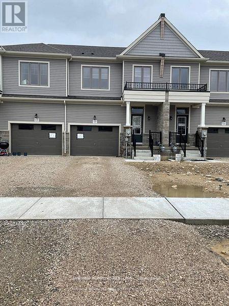 Building Photo - 15 MacKenzie St