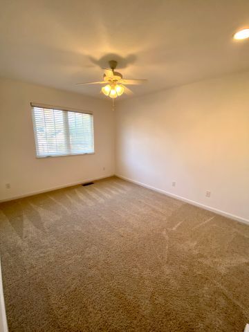 Foto del edificio - 500 Monticello Pl