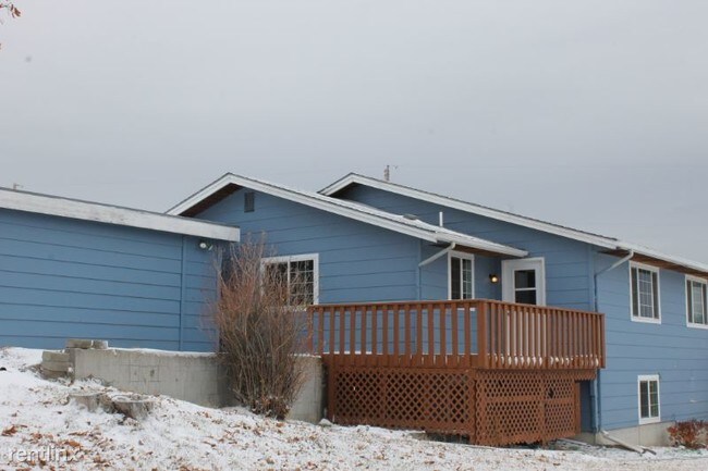 Building Photo - 4 br, 2 bath Condo - 6 Parkway Drive A Unit A