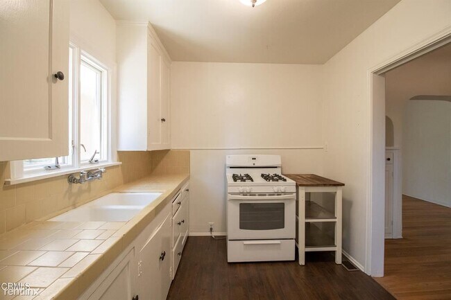 Building Photo - 2 br, 2 bath House - 1804 Harding Ave