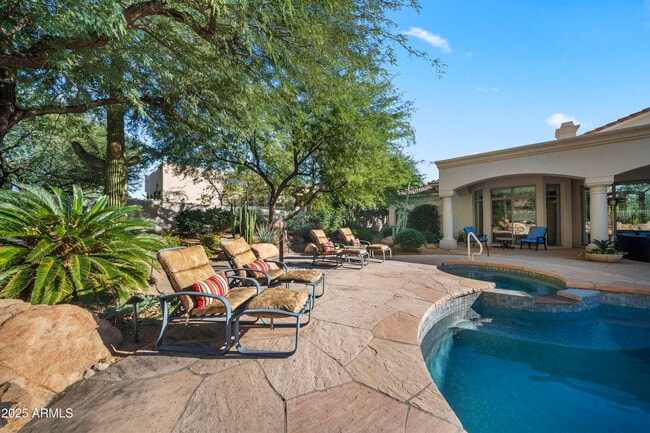 Foto del edificio - 8350 E Via Del Sol Dr