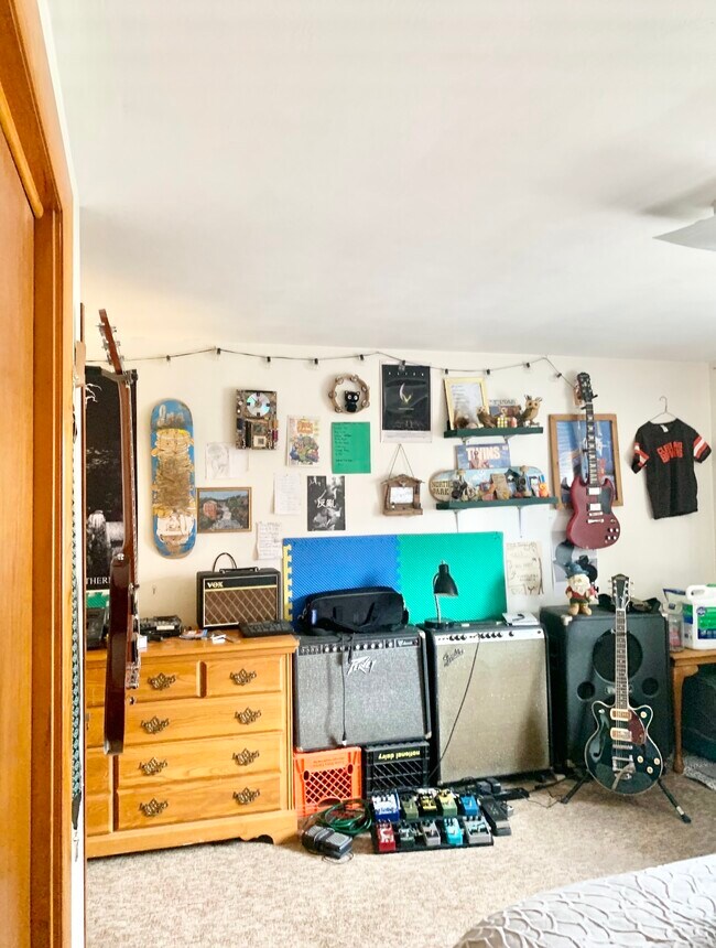 Foto del edificio - 4349 Murray Ave