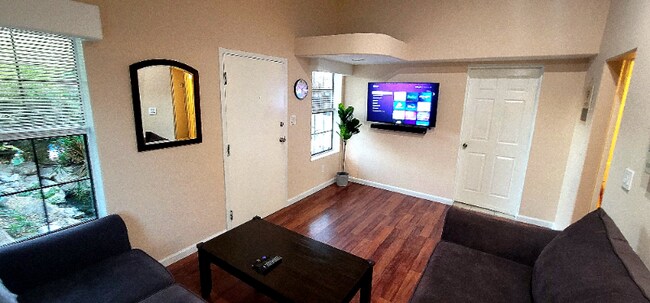 Foto del edificio - 5709 Avenida Silla