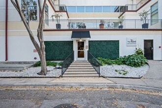 Building Photo - 102 Quitman St