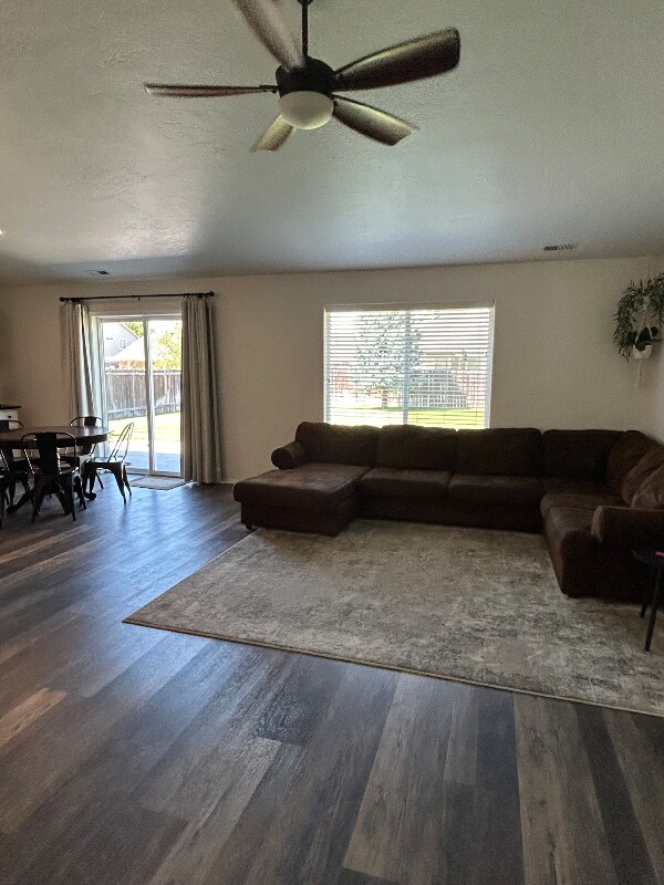 Foto del edificio - 12256 W Skyhaven St
