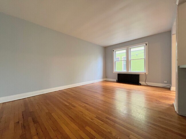 Foto del edificio - 234 Crescent Ave