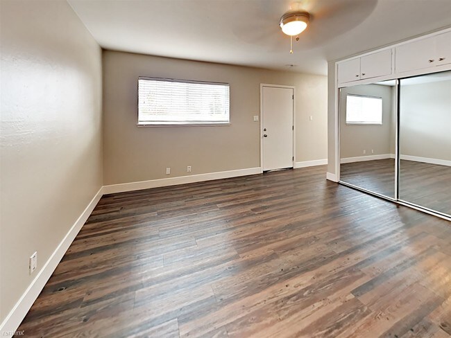 Building Photo - Studio, 1 bath  - 617 S 9th St Apt 7