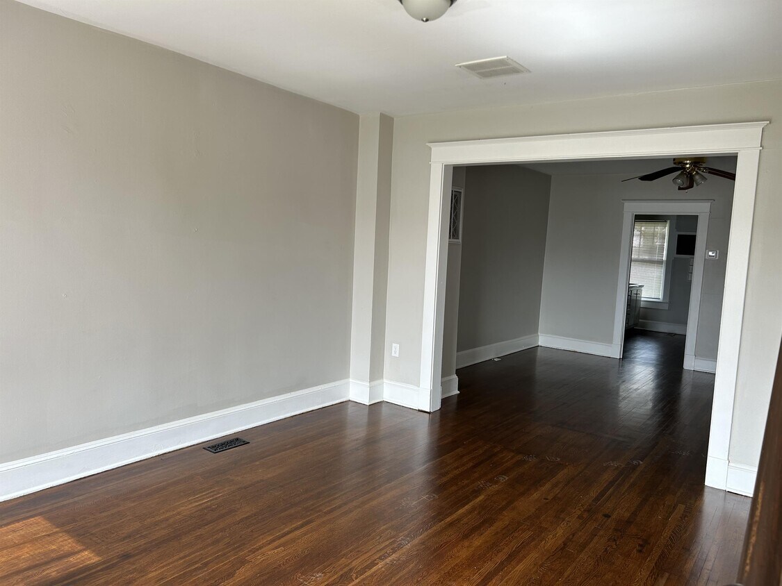 644 Virginia Ave, Winchester, VA 22601 Townhome Rentals in Winchester