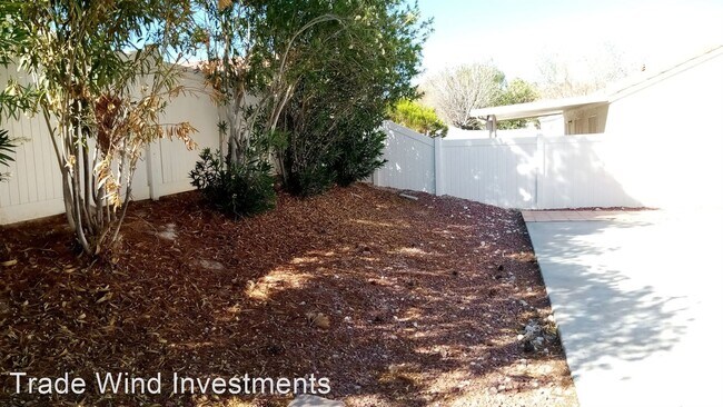 Foto del edificio - 3 br, 2 bath House - 354 LOMA MARSH COURT