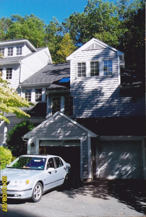 100 Winterbourne Ln, Canton, CT 06019 Townhome Rentals in Canton CT