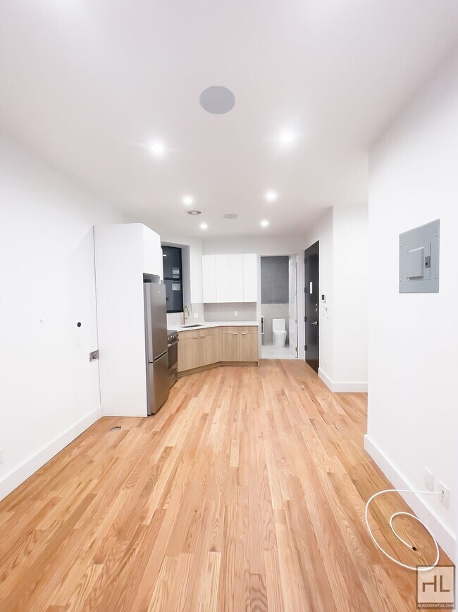 Foto del edificio - EAST 93 STREET / Upper East Side / Renovat...