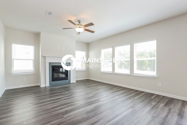 Foto del edificio - 5808 Hackberry Ln