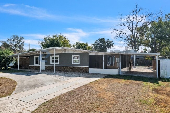 Foto del edificio - 508 Garden Dr N