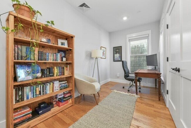 Foto del edificio - 237 Lexington St