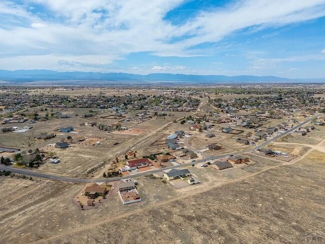 Building Photo - 435 E Stardust Dr