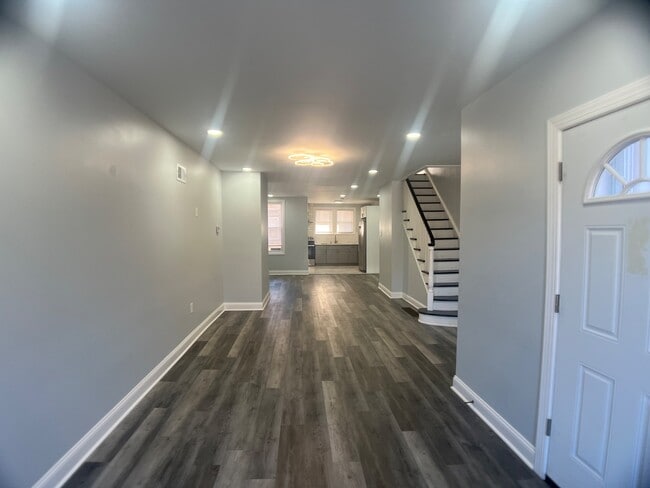 Building Photo - 6716 Cobbs Creek Pkwy