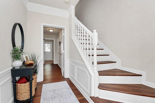 Foto del edificio - South Park Townhome for Rent!