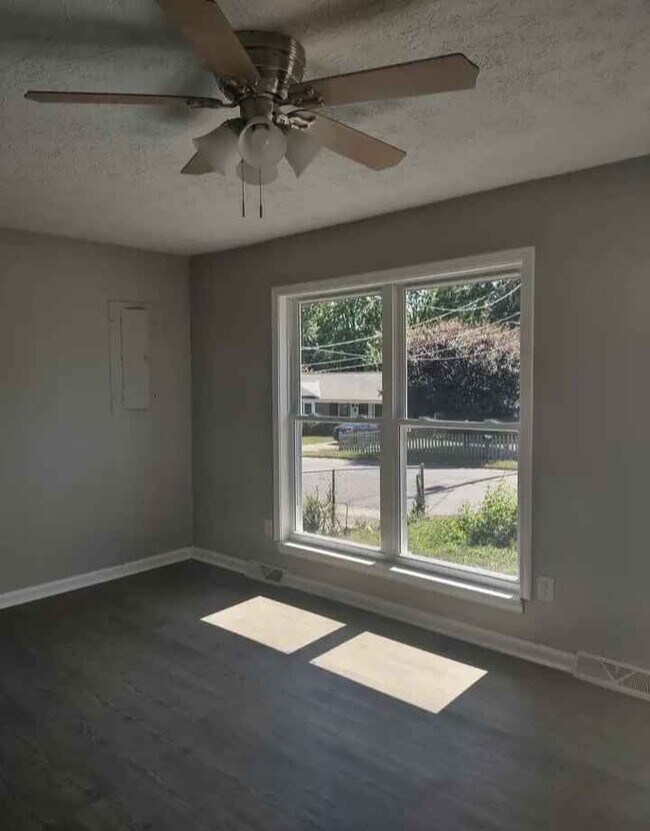 619 Cottonwood Dr, Richmond, KY 40475 House Rental in Richmond, KY