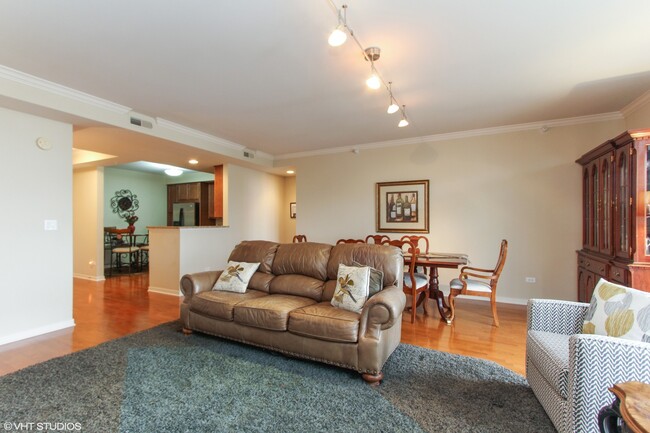 Building Photo - 425 Benjamin Dr
