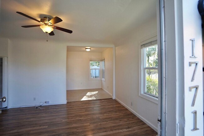 Foto del edificio - Third Street, 1769-1773A