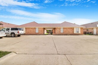 Building Photo - 413 Date Palm Ave