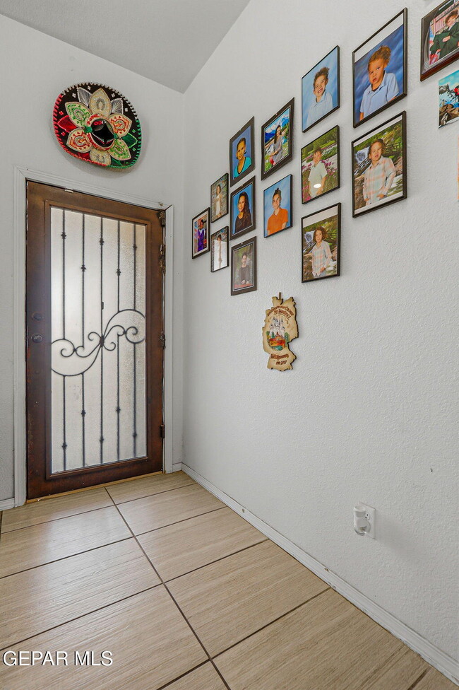 Building Photo - 12748 Tre Maximiliano Ave