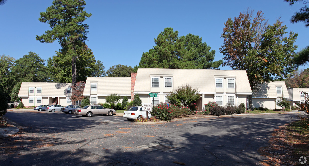 Primary Photo - Colony Pines