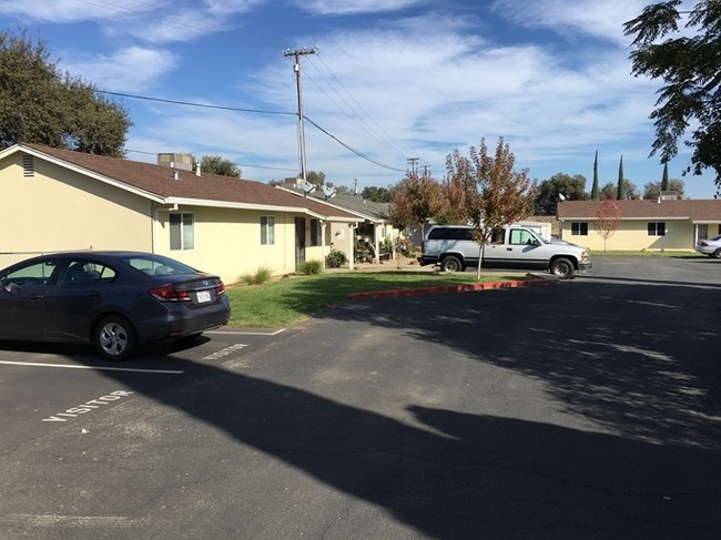 Building Photo - 8 Multi-Family Units + 1 Commercial Unit