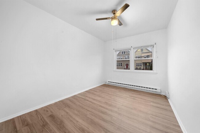 Foto del edificio - 40 W 52nd St