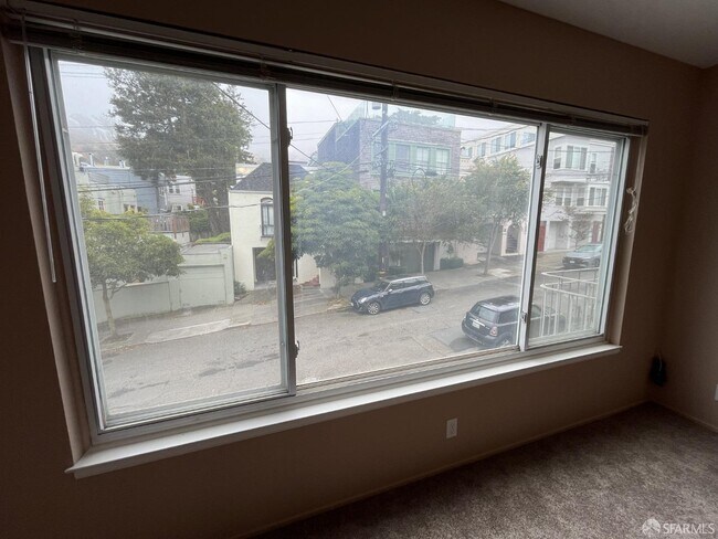 Building Photo - 124 Rivoli St