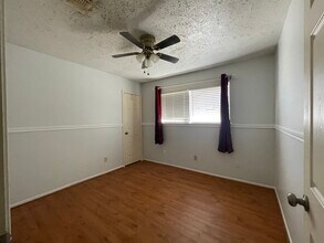 Building Photo - 3103 Sam Houston Dr