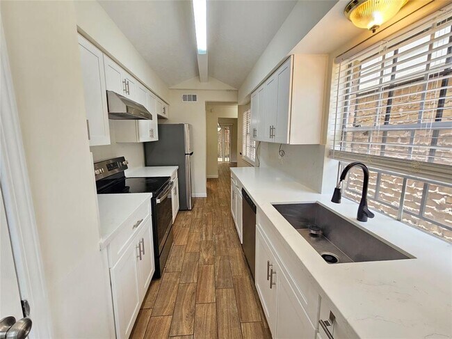 Foto del edificio - 6308 N 1st St
