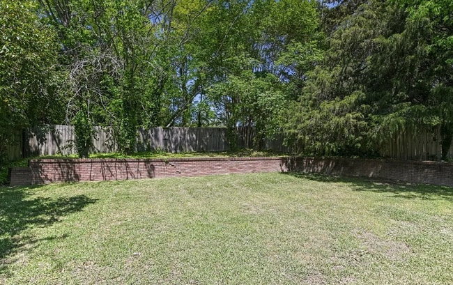 Building Photo - 4337 Shamrock Ln