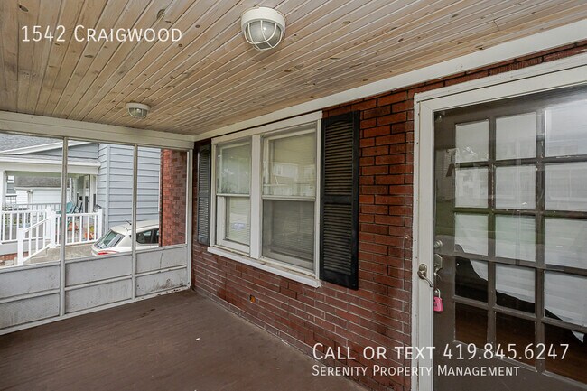 Foto del edificio - 1542 Craigwood-