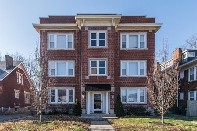 Building Photo - 262 Kalmia Ave