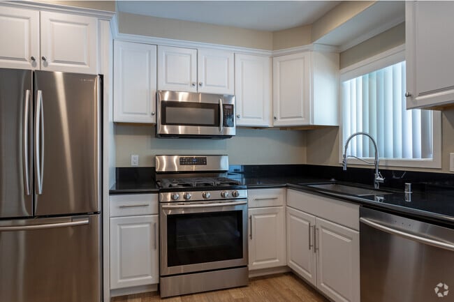 Interior Photo - 12222-12226 Ohio Ave