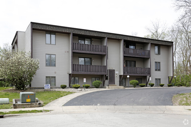 Building Photo - Country Trails Apartments