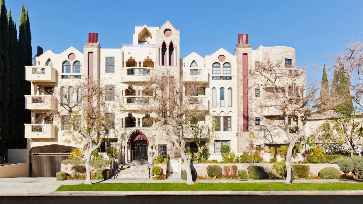 4443 Moorpark Way, Toluca Lake, CA 91602 Apartments in Toluca Lake, CA