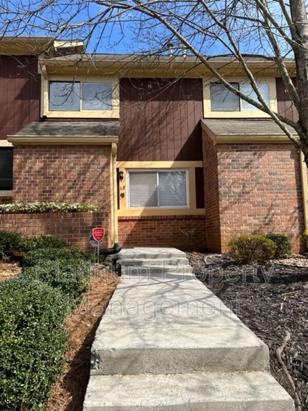 Building Photo - 60 Country Place Ct