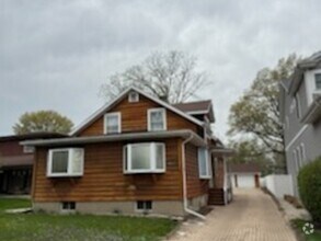 Building Photo - 4614 Gilbert Ave