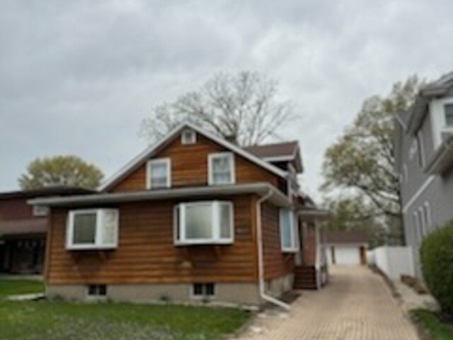 Primary Photo - 4614 Gilbert Ave