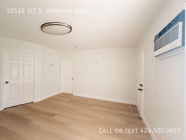 Foto del edificio - 10516 1/2 S. Vermont Ave.-