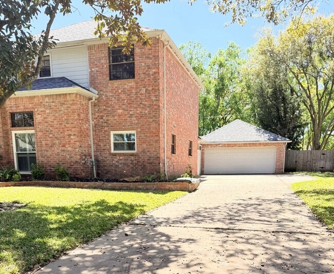 Foto del edificio - 2906 Deer Creek Dr