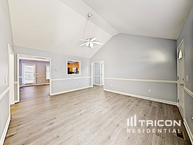 Building Photo - 1670 Red Bird Cir SE