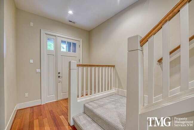 Foto del edificio - Refined Portland Residence Near Forest Park & NW 23rd