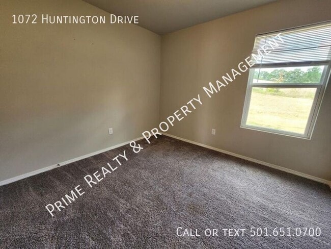 Foto del edificio - 1072 Huntington Dr