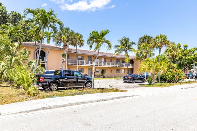 Vista a lo largo de NW 44th Court - 7503 NW 44th Ct