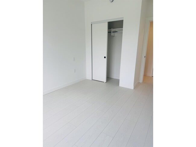 Photo du bâtiment - 10488-1138A 138a St