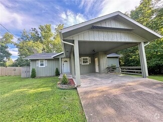 Building Photo - 5 Dunholme Dr